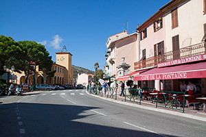 Apartement at La Turbie, Cote d'Azur, shops and restaurants within walking distance
